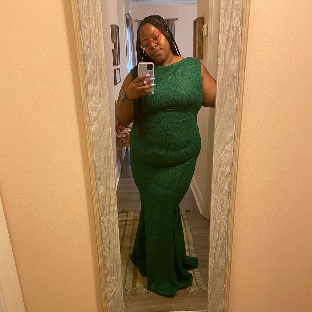 Lace formal gown size 3x green